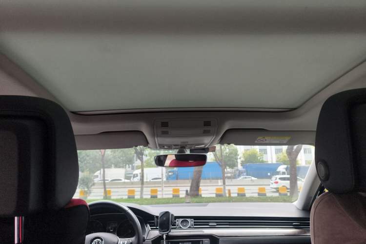 Used Volkswagen Magotan 2018 Facelift 330TSI DSG Luxury Model
