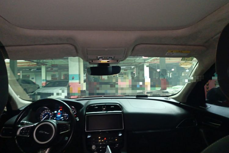 Used Jaguar F-PACE 2019 2.0T Two-Wheel Drive Urban Deluxe Edition Headliner