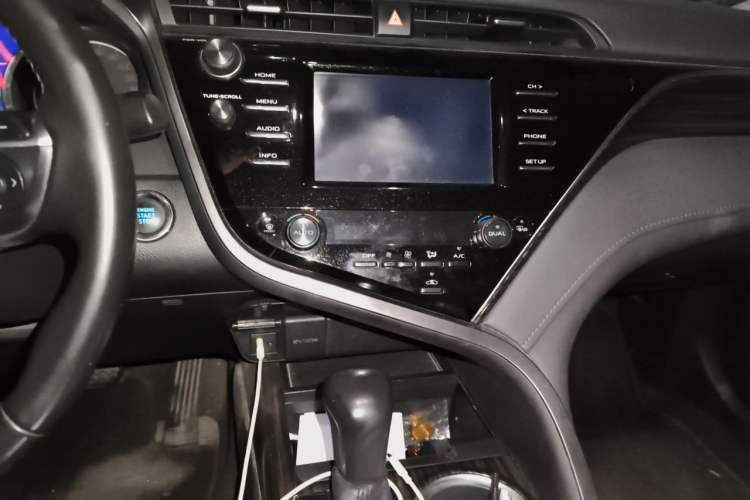 Used Toyota Camry 2018 2.0G Luxury Edition
