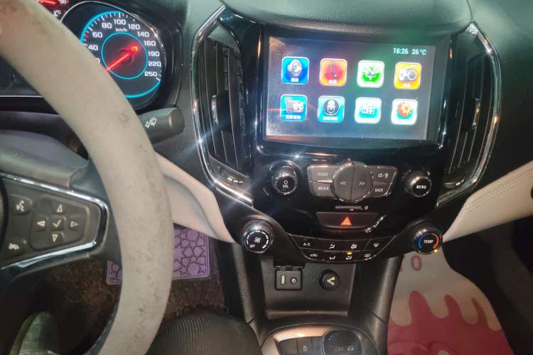 Used Chevrolet Cruze 2015 1.4T DCG Luxury Edition Audio And AC Panel