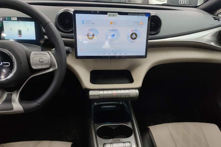 Used BYD Dolphin 2025 420km Free Edition