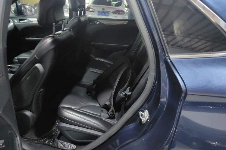 Used Lincoln MKC 2017 2.0T Two-Wheel Drive Deluxe Edition