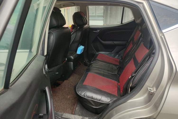 Used Soueast DX3 2018 1.5L Manual Luxury Model Left Rear Seat