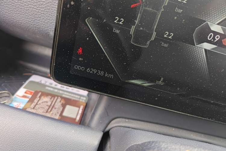 Used JMC DaDao 2023 GAC Trumpchi Greiz 2.3T Gasoline Automatic 4x4 Standard Wheelbase Luxury Edition Odometer Close Up