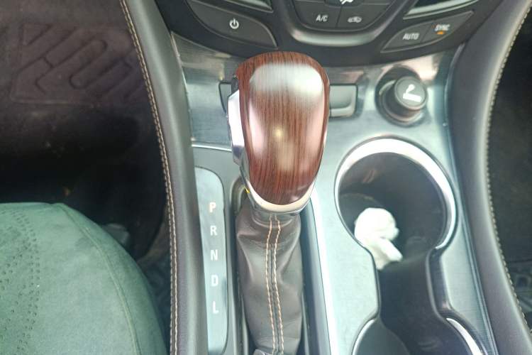 Used Buick Envision 2015 20T Two-Wheel-Drive Leading Model