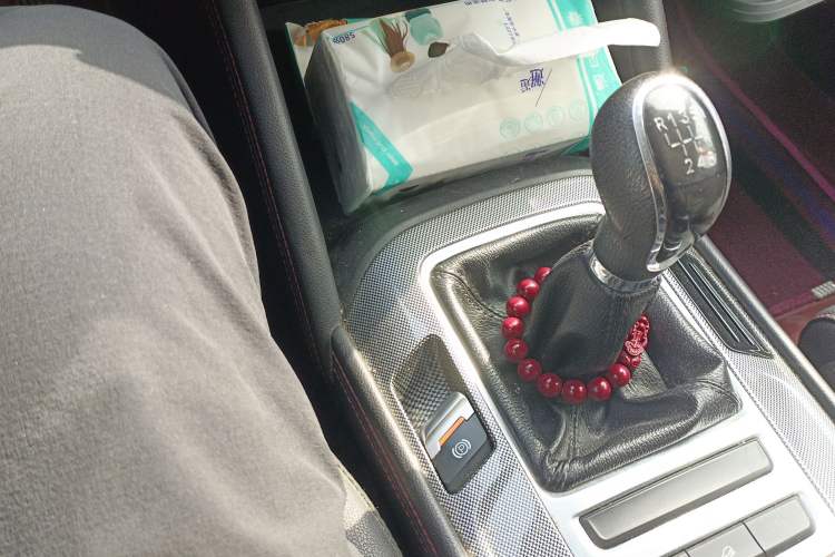 Used Changan CS55 2019 1.5T Manual Colorful Model China VI Standard
