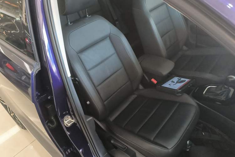 Used Volkswagen T-ROC 2020 280TSI DSG Two-Wheel Drive Comfort Version
