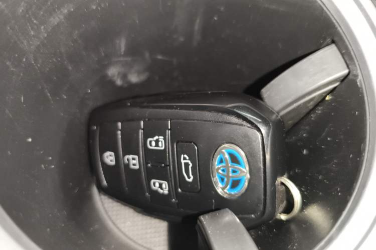 Used Toyota Sienna 2021 2.5L Hybrid Premium Edition