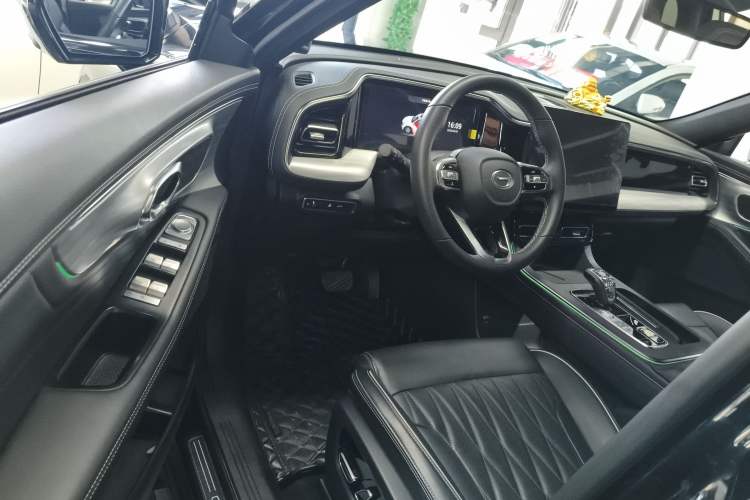 Used GAC Trumpchi GS8 2022 Linghang Series 2.0 TGDI Two-Wheel-Drive Luxury Smart Connectivity Version (7 Seats) Driver Seat