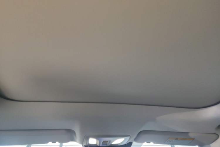 Used Changan UNI-V iDD 2023 ZhiDian iDD 1.5T 113km ZhiKu Model
