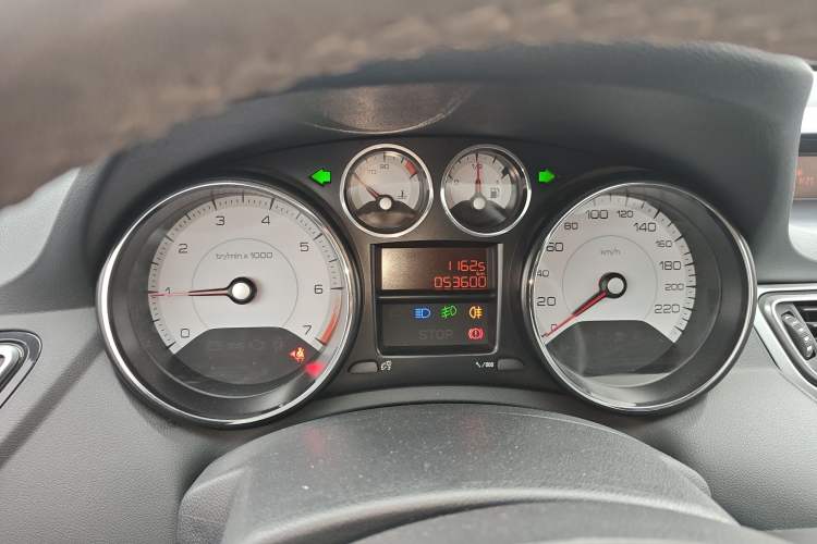 Used Peugeot 308 2014 Enjoy Edition Classic 1.6L Manual Fashion Model