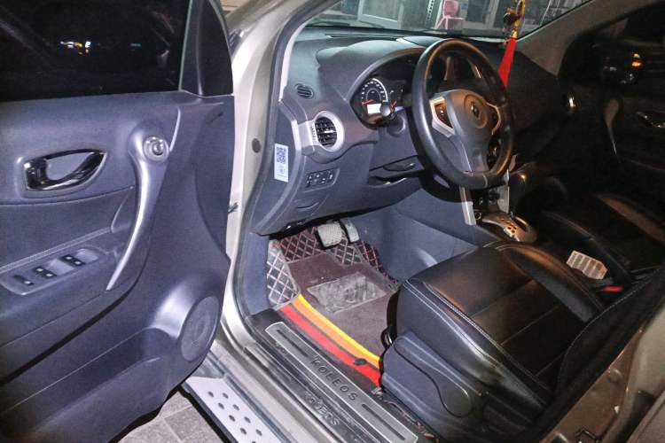 Used Renault Koleos 2014 2.5L Two-Wheel-Drive Urban Edition