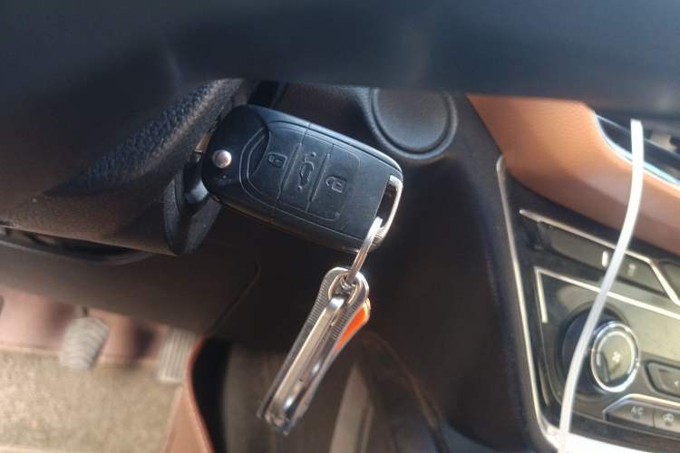 Used Wuling Hongguang S3 2018 1.5L Manual Luxury Model China V Standard