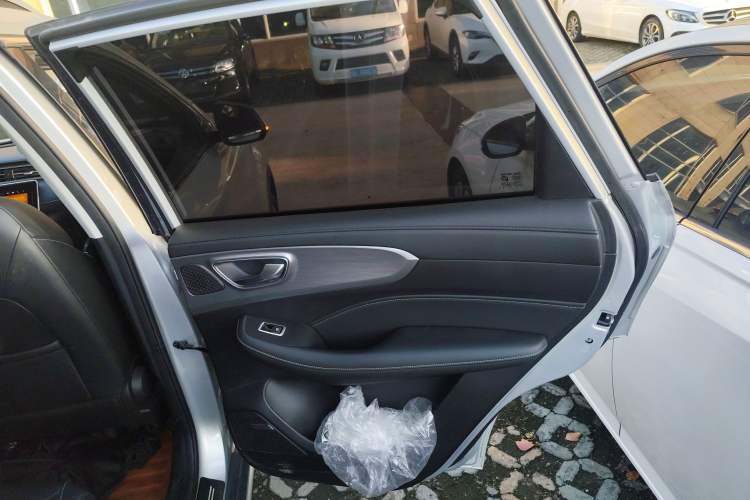 Used Roewe RX5 2020 PLUS 300TGI Automatic Ali National Style Luxury Edition