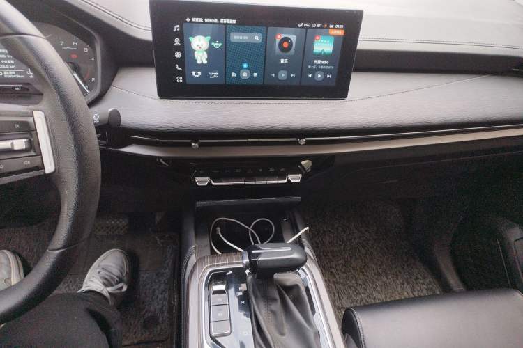 Used Wuling Jiachen 2022 1.5T CVT Smart Luxury Version Audio And AC Panel