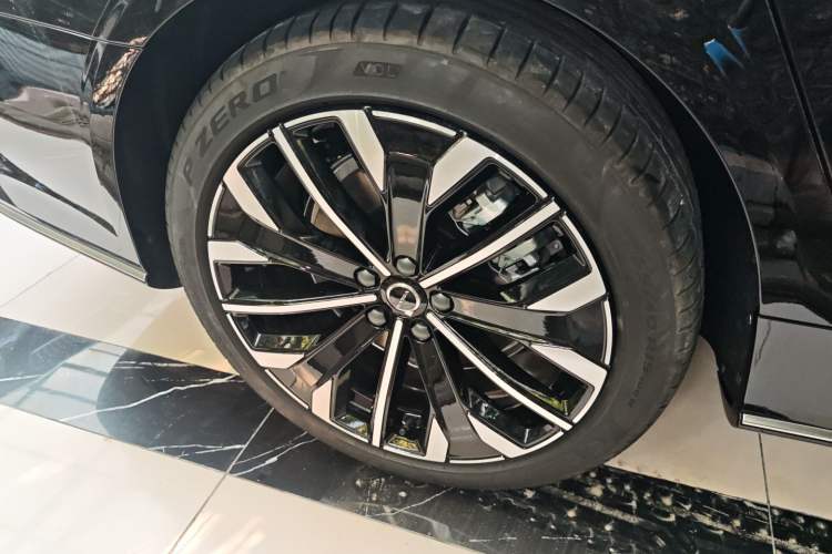 Used Volvo S90 2026 B5 Zhiya Luxury Edition