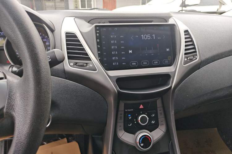 Used Hyundai Elantra (5th Generation / Langdong) 2016 1.6L Automatic Smart Version
