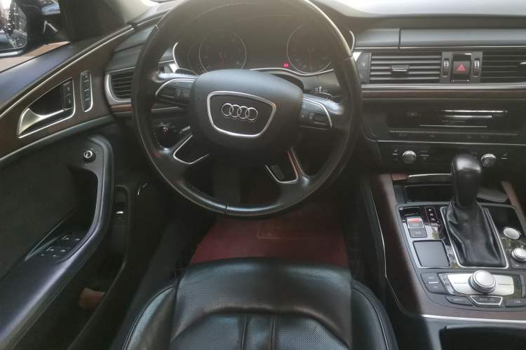 Used Audi A6L 2018 30th Anniversary Edition 45 TFSI quattro Luxury Model Steering Wheel