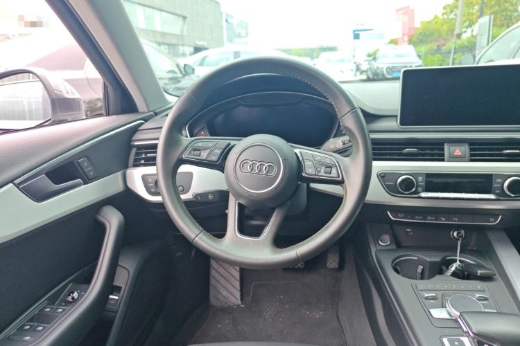Used Audi A4L 2019 40 TFSI Fashion Edition China VI Emission Standard
