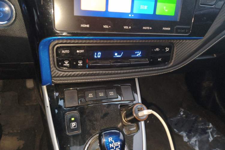 Used Toyota Levin 2017 Revised Dual-Engine 1.8H GS-L E-CVT Leading Edition China V Standard Audio And AC Panel