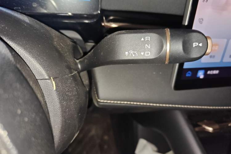 Used Baojun Yunhai 2024 500km Pure Electric Version Gear Lever