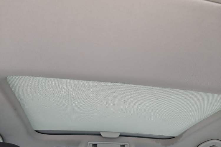 Used Volkswagen Golf 2017 1.6L Automatic Comfort Million-Vehicle Anniversary Edition
