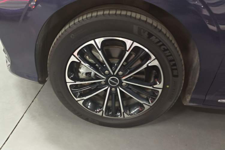 Used Roewe iMAX8 2022 400TGI Prestige Edition Left Front Wheel Hub