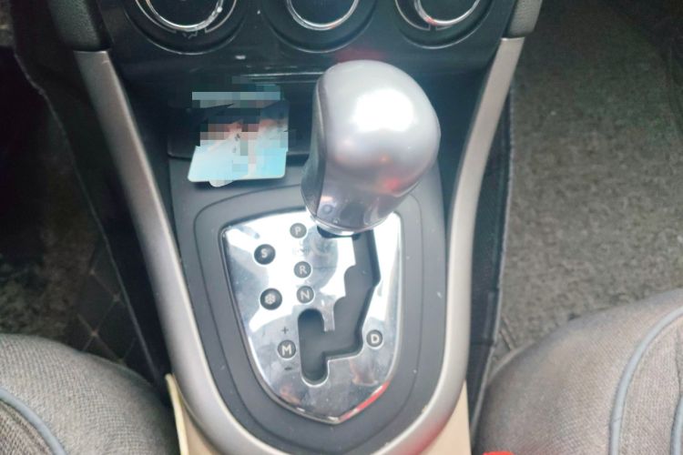 Used Peugeot 408 2013 2.0L Automatic Comfort Edition Gear Lever