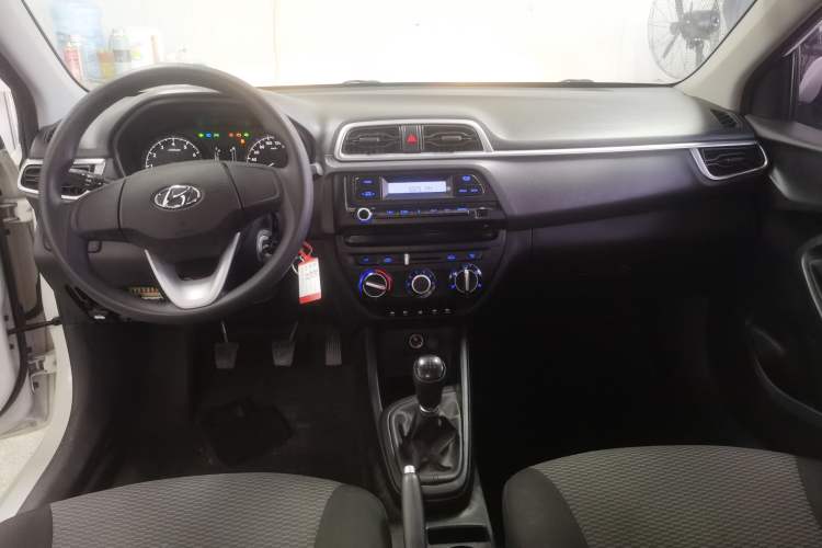 Used Hyundai Verna (older generation) 2017 1.4L Manual Refreshed Version China V Standard
