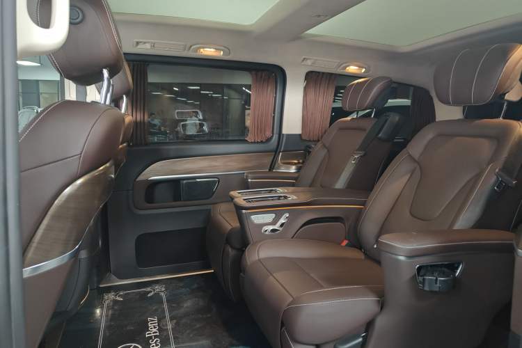 Used Mercedes-Benz V-Class 2021 V 260 L Long-wheelbase Luxury Edition