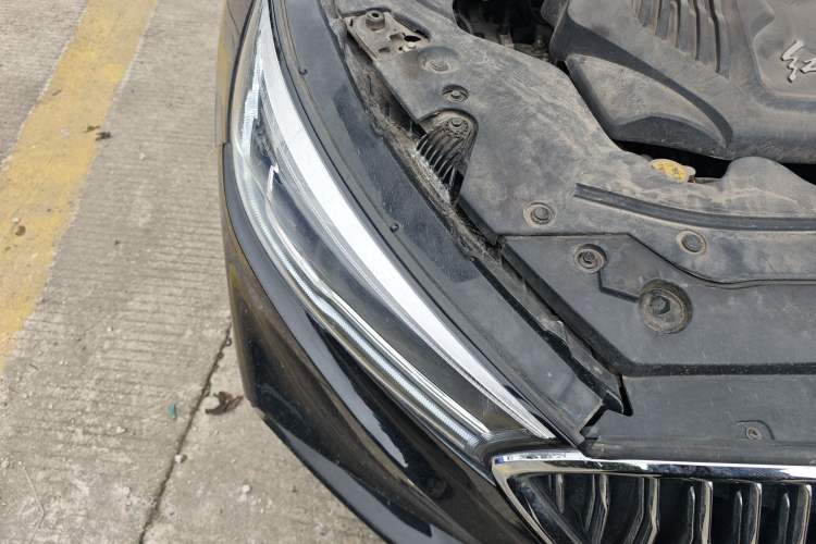 Used Hongqi H5 2019 30TD Smart Connect Dynamic Edition Right Front Headlight