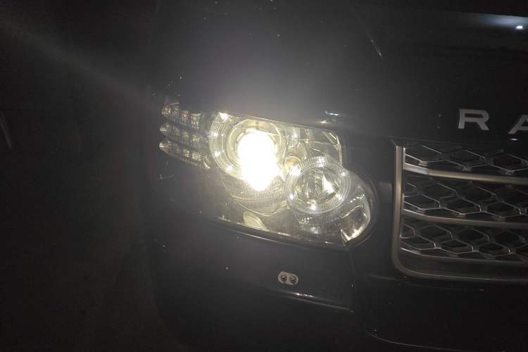 Used Land Rover Range 2011 5.0 SC V8 Right Front Headlight