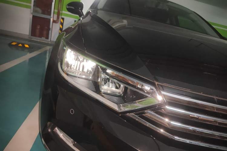 Used Volkswagen Magotan 2018 330TSI DSG Advanced Model
