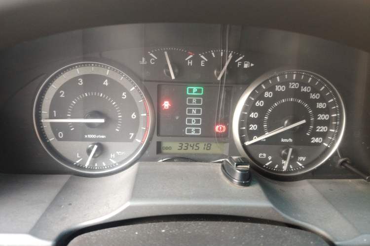 Used Toyota Land Cruiser 2011 4.0L GX Parallel Import