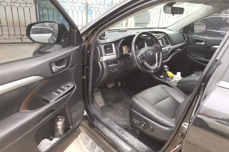 Used Toyota Highlander 2015 2.0T Four-Wheel Drive Luxury Edition 7-Seater
