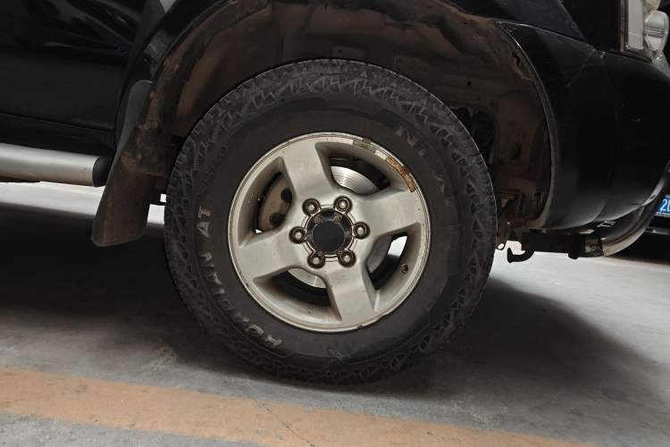 Used Nissan Paladin 2013 2.4L Four-Wheel Drive Standard Version China IV Standard
