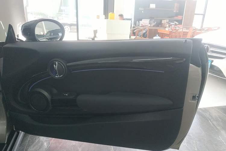 Used MINI MINI 2023 Updated 1.5T COOPER Artist