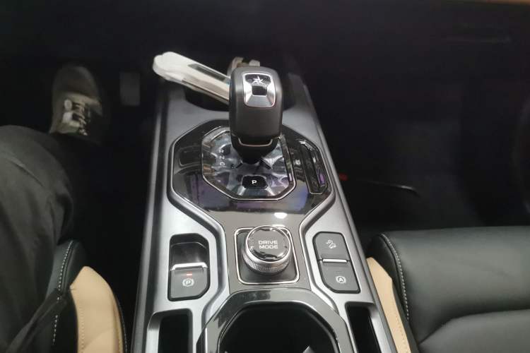 Used Geely Auto icon 2025 Linglong 1.5TD Ruyi Edition Gear Lever