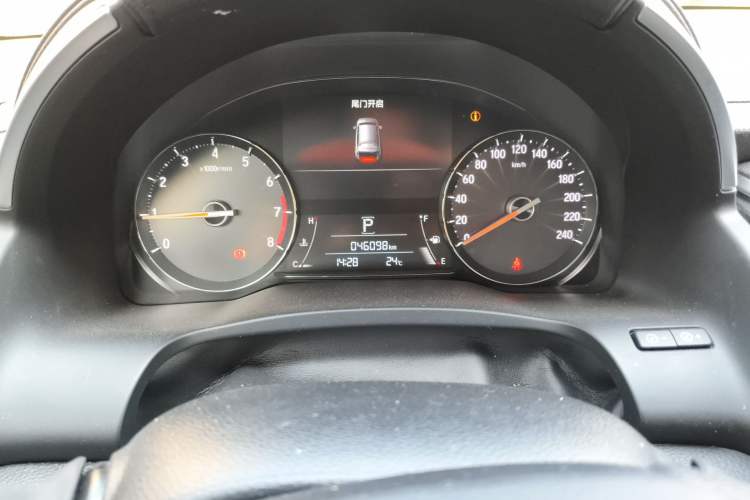 Used Honda Avancier 2017 240TURBO Two-Wheel Drive Elite Edition Odometer Close Up