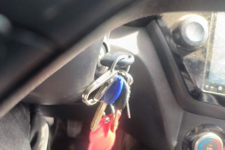 Used Kia K2 2015 Sedan 1.4L MT GLS