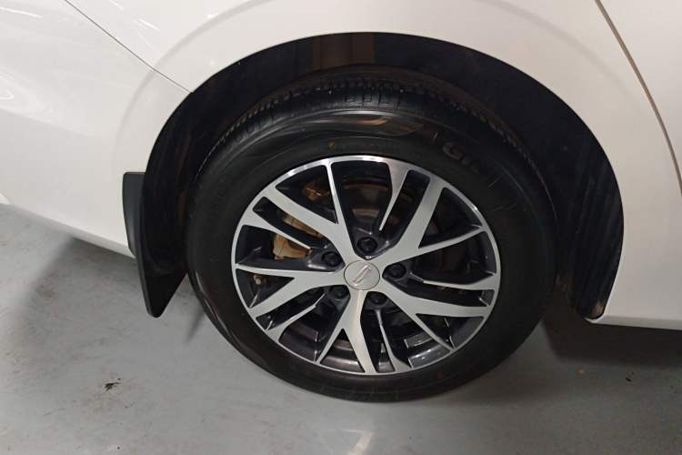 Used Geely Auto Emgrand 2025 4th Generation 1.5L CVT Longteng Edition
