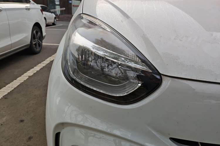 Used Roewe Clever 2021 302 km New Four-Seater Super-Efficient Version