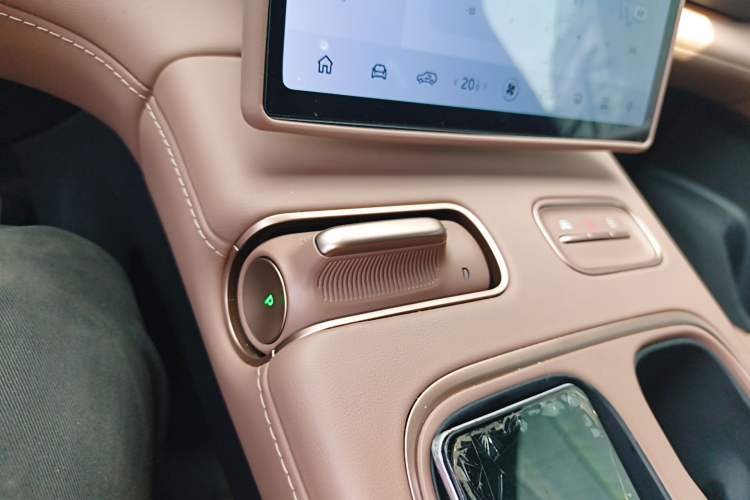 Used Nio EC6 2023 75 kWh