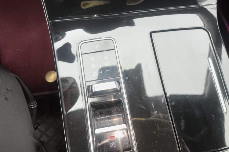 Used EXEED Zhuifeng 2022 Chasing the Waves Edition 1.5T CVT Rising Wind Version Gear Lever