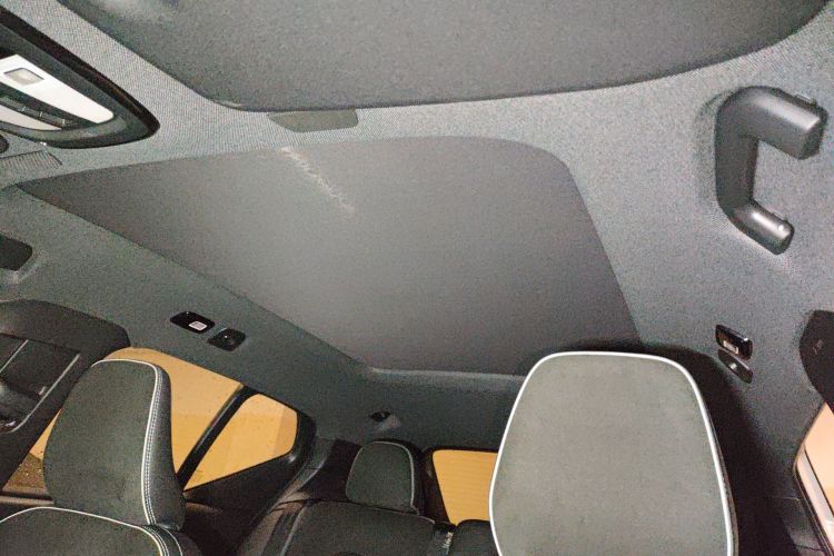 Used Volvo XC40 New Energy 2022 Four-Wheel Drive High-Performance Version Headliner