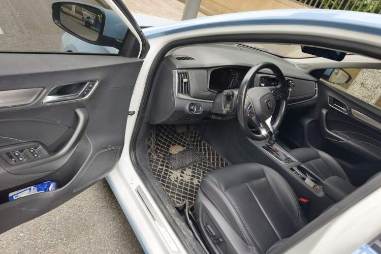 Used Roewe i6 2017 20T Automatic Internet ZhiZun Edition Driver Seat