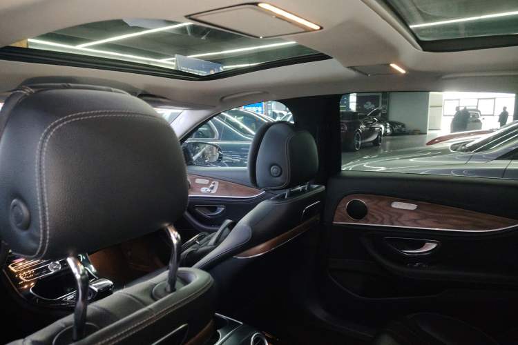 Used Mercedes-Benz E-Class 2016 E 300 L Stylish Model
