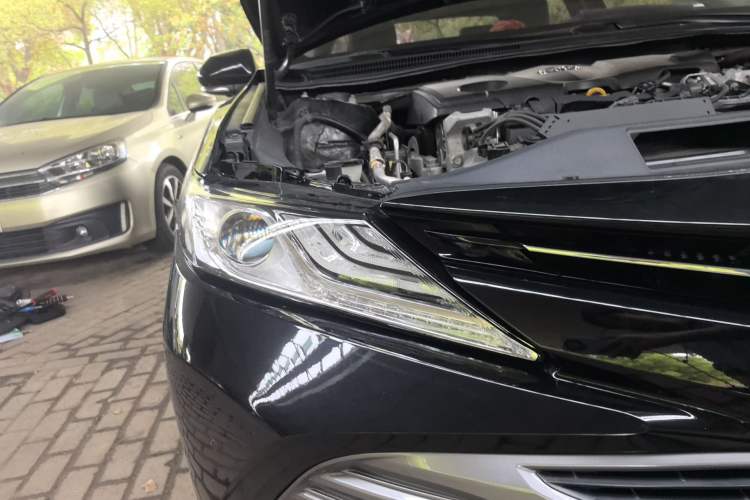 Used Toyota Camry 2018 2.5G Luxury Edition Right Front Headlight