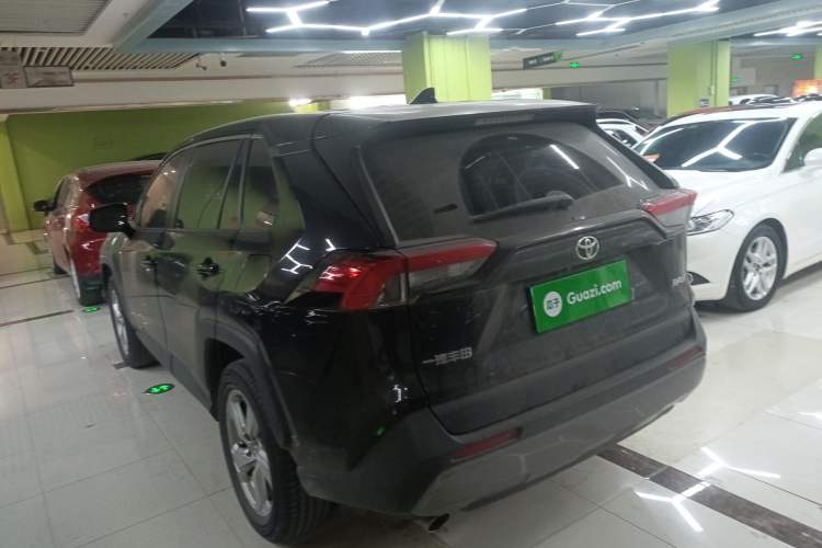 Used Toyota RAV4 2020 2.0L CVT Two-Wheel Drive Fashion Edition Exterior 2