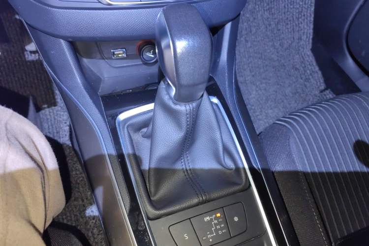 Used Peugeot 408 2014 1.8L Automatic Luxury Edition
